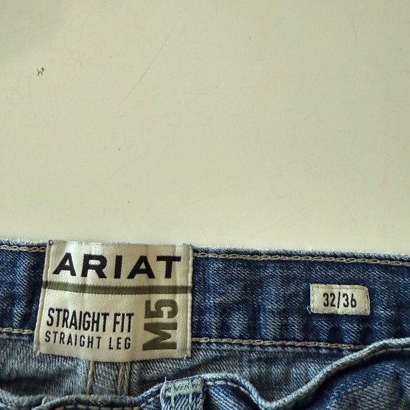 Ariat M5 Straight Fit Distressed Western Denim Work Jeans Mens 32 x 36 - Picture 5 of 12